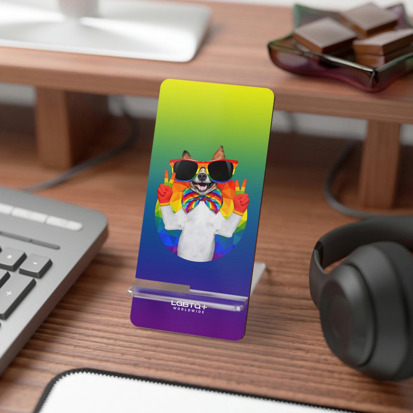 LGBTQWorldwide - ,,GLÜCKLICHER HUND" Handyhalter für Smartphones Accessories, all, Desk, Phone accessory, stand, tech, Tech Accessories lgbtq Bekleidung Accessoires unisex Zubehör