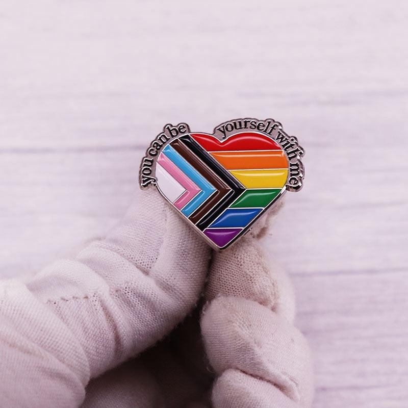 LGBTQWorldwide - Herz Pin Accessoires, All lgbtq Bekleidung Accessoires unisex Zubehör