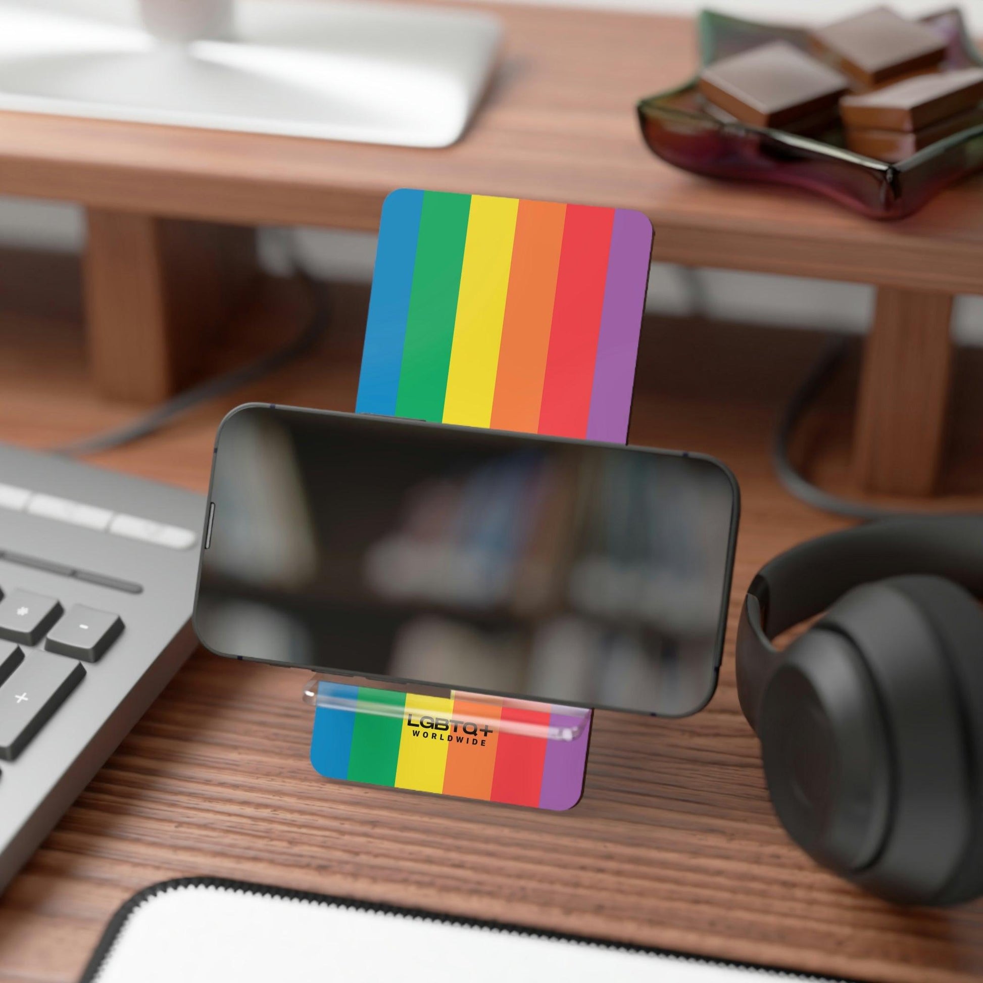 LGBTQWorldwide - ,,PRIDE" Handyhalter für Smartphones Accessories, All, Desk, Phone accessory, stand, tech, Tech Accessories lgbtq Bekleidung Accessoires unisex Zubehör