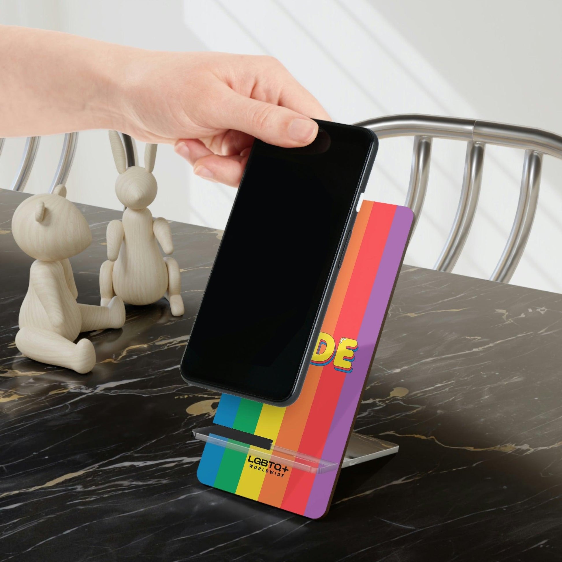 LGBTQWorldwide - ,,PRIDE" Handyhalter für Smartphones Accessories, All, Desk, Phone accessory, stand, tech, Tech Accessories lgbtq Bekleidung Accessoires unisex Zubehör